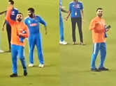 'Bol kya rahe hain': Anushka Sharma and Virat Kohli's conversation in gestures post India-Pakistan match makes netizens curious 'Bol kya rahe hain': Anushka Sharma and Virat Kohli's conversation in gestures post India-Pakistan match makes netizens curious