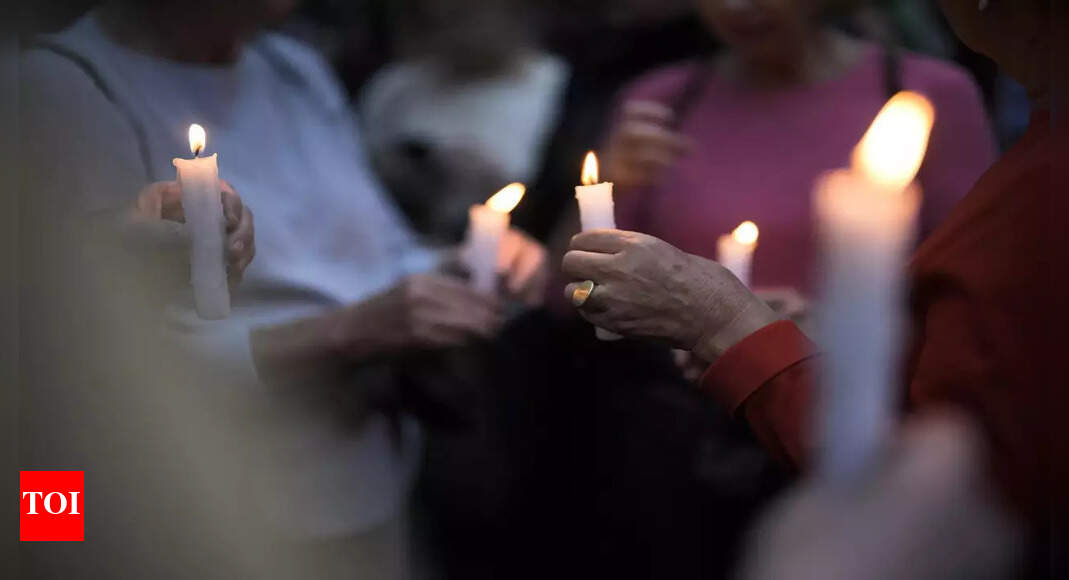 Far from Israel, Jews grieve and pray for peace in Shabbat services held as Israel-Hamas war rages