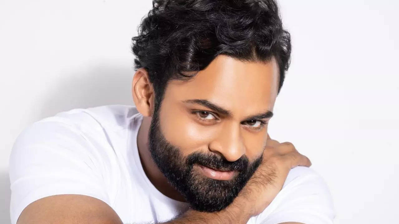 Supreme hero Sai Dharam Tej celebrates birthday with a big heart