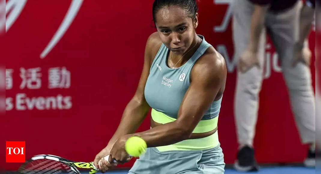 Hong Kong Open Leylah Fernandez lifts her first title in 19 months