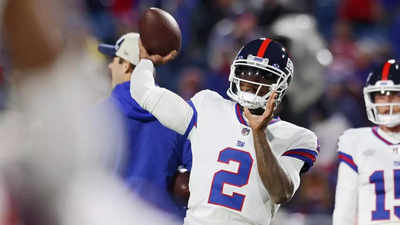 Tyrod Taylor Fills in for New York Giants' injured Daniel Jones against Buffalo Bills