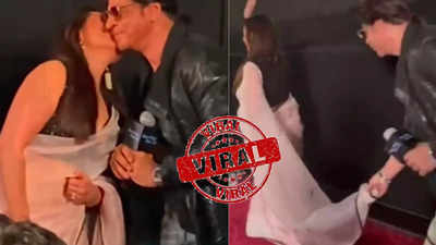 25 years of 'Kuch Kuch Hota Hai': Rahul aka Shah Rukh Khan holds Tina aka Rani Mukerji's saree pallu, gets a sweet kiss in return