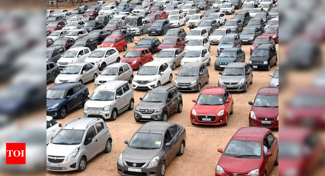 Domestic passenger vehicles wholesales up 2% in September: SIAM – Times of India