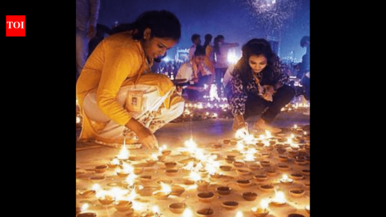 Ayodhya: With 24L diyas, Deepotsav to mark launch of 5-year light ...