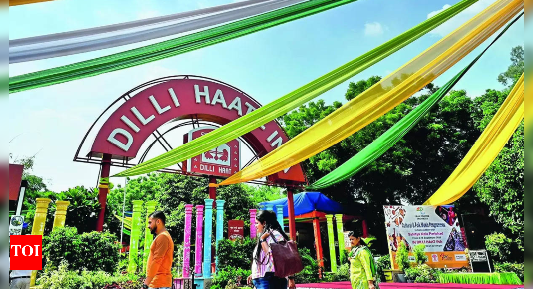 Private players may run 2 Dilli Haats | Delhi News - Times of India