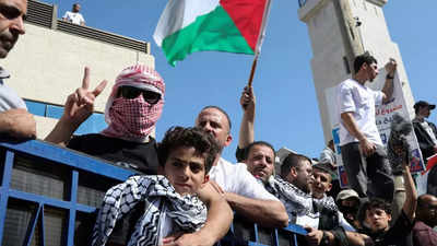 Middle East: Mass protests grip Middle East following deadly hospital ...