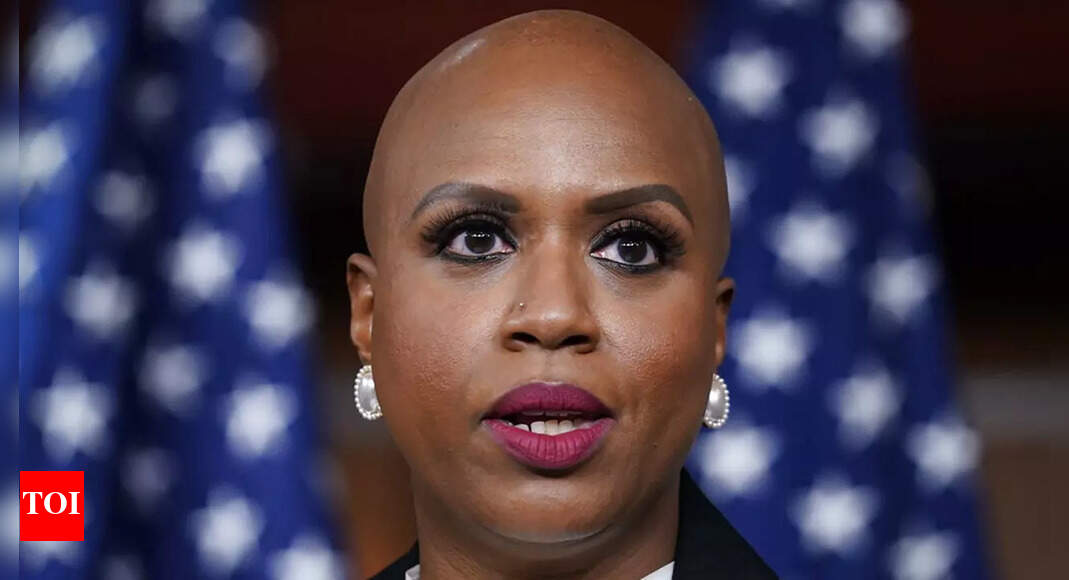 Fda FDA proposes ban on hairstraightening products with cancer