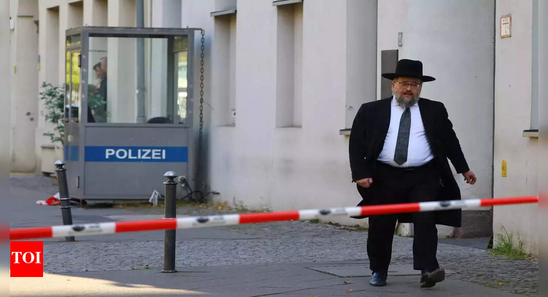 Berlin synagogue hit with Molotov cocktails: Police