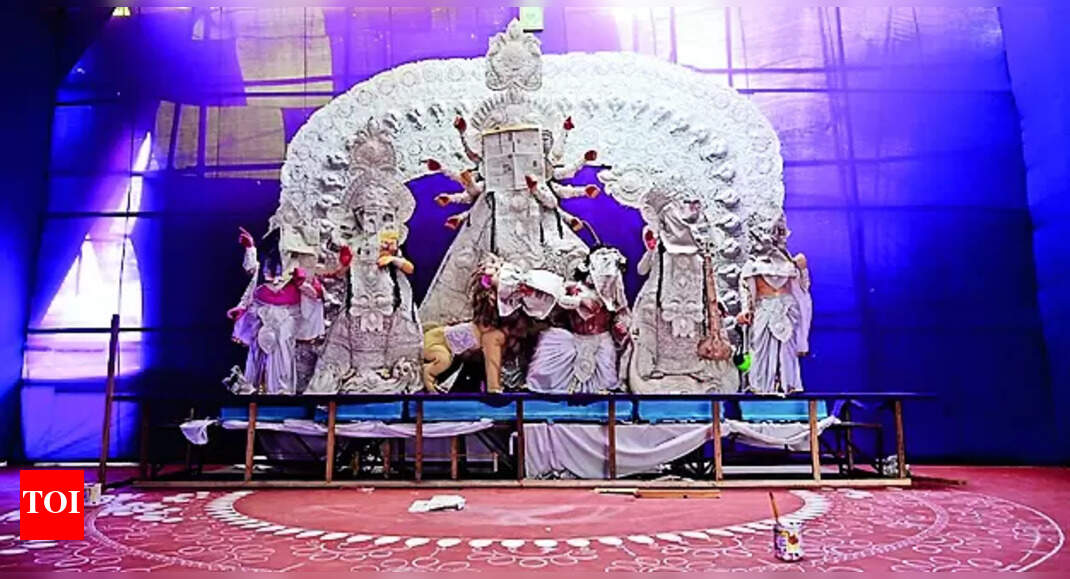 Aliganj Durga Puja Idol To Keep Up With Tradition Of ‘punya Maati’ This