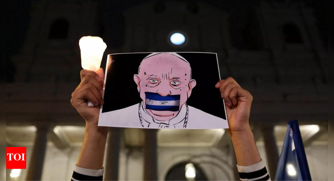 12 detained Nicaraguan priests freed, sent to Vatican