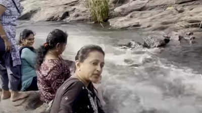 Anchor Suma enjoys a vacation in Kerala; shares video