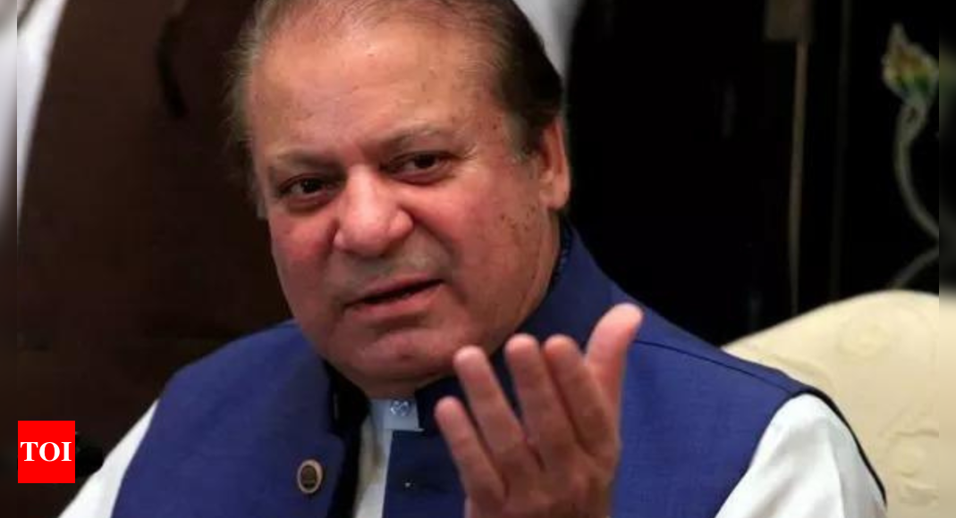 Pakistan court forbids arrest of ex-PM Nawaz Sharif on his return