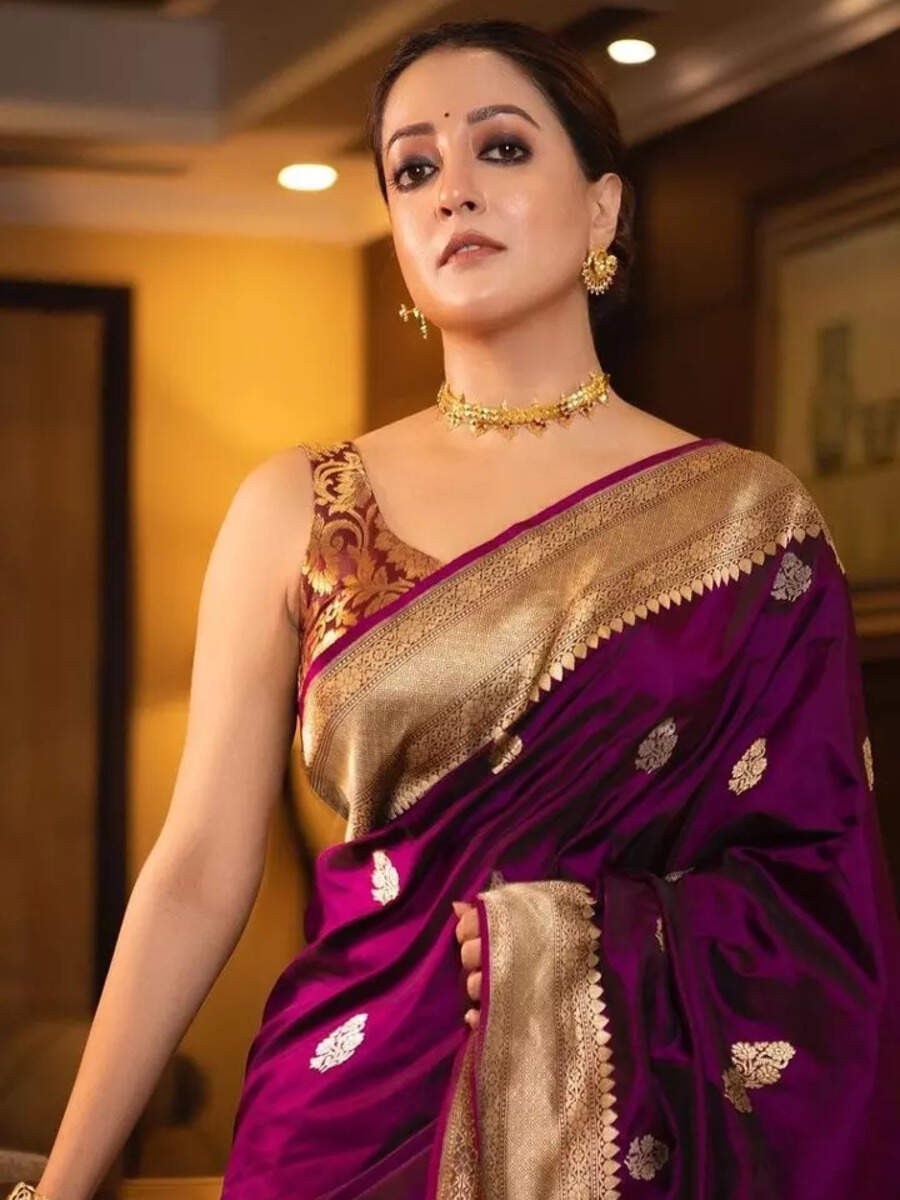 Durga Puja style guide ft. Raima Sen - Vimarsana News