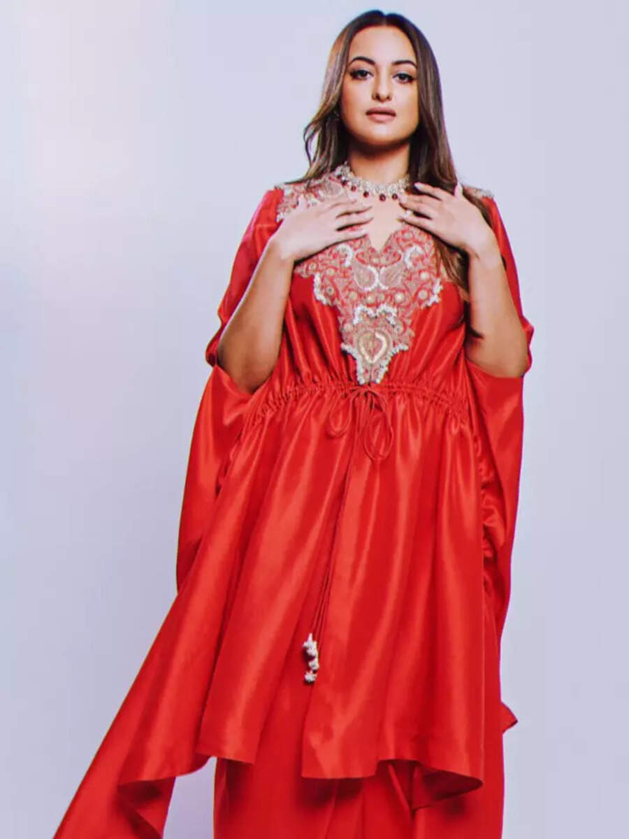 Sonakshi's fashionable festive kaftan set
