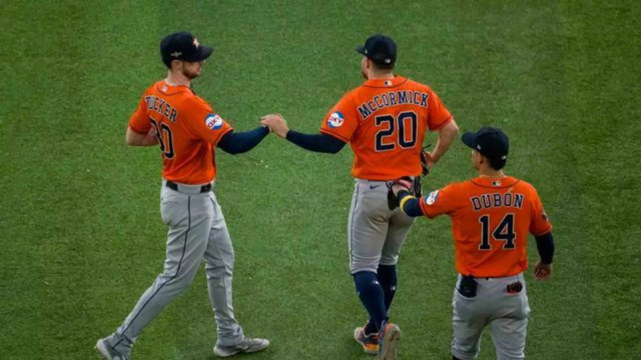 Astros even ALCS with Rangers with dominant Yordan Alvarez leading way