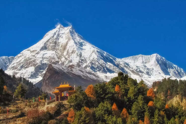 Manaslu (26,781 ft)