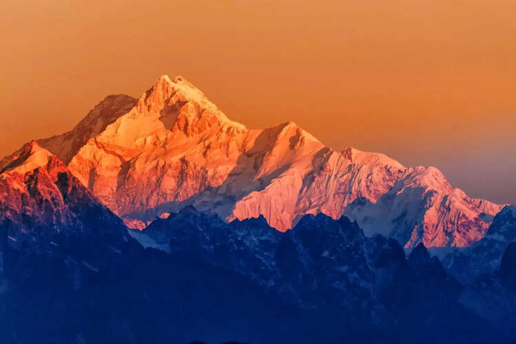 Kangchenjunga (28,169 ft) 