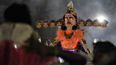 Happy Dussehra 2025: Best Dussehra wishes and messages to share with your family, friends, colleagues and relatives