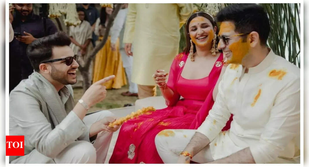 Unseen pic from Parineeti's haldi ceremony