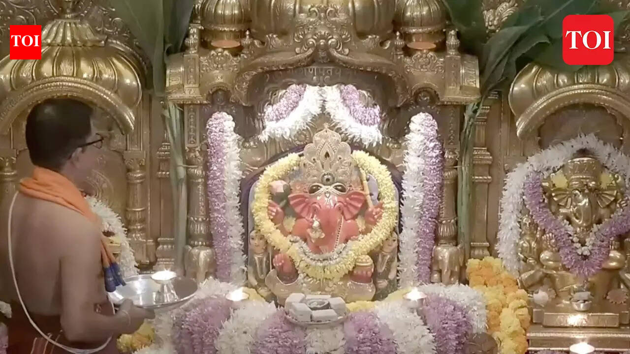 Darshan at Shree Siddhivinayak Temple 21 - Oct -2023