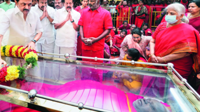 Chennai: Spiritual leader Adigal laid to rest with state honours