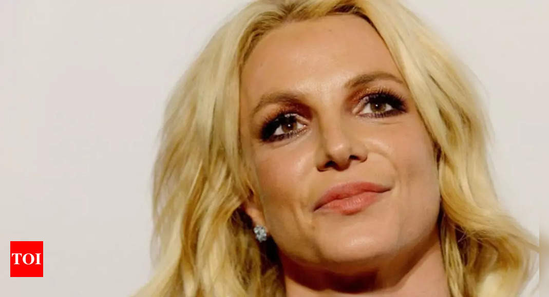 Britney Spears Says She Didn T Mean To Offend People With Book In Emotional Message English