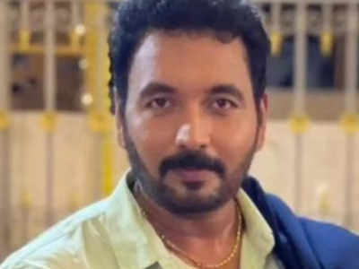 Television actor Vetrivelan joins the cast of Modhalum Kaadhalum