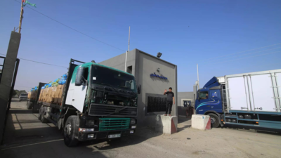 First of 20 aid trucks enter besieged Gaza from Egypt