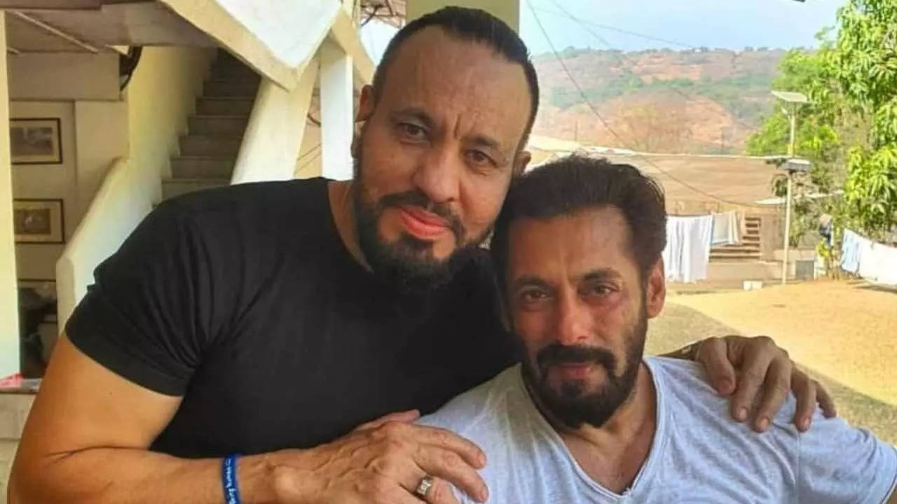 Salman Bodyguard filed complained