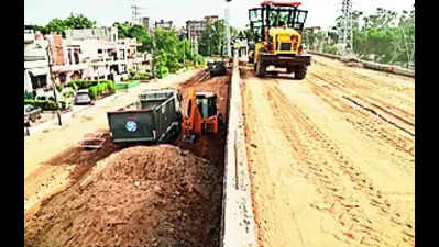 Pkl MLA takes stock of works on Kalka-Zirakpur stretch