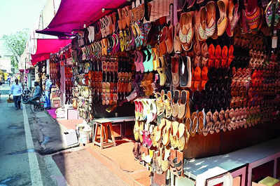 Kolhapuri chappal store hot sale near me