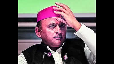 A day after verbal duel, Akhilesh says he has message from ‘tallest’ Congress leader