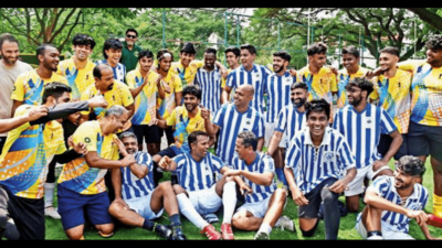 With pals onside, alumni have a fun kickabout