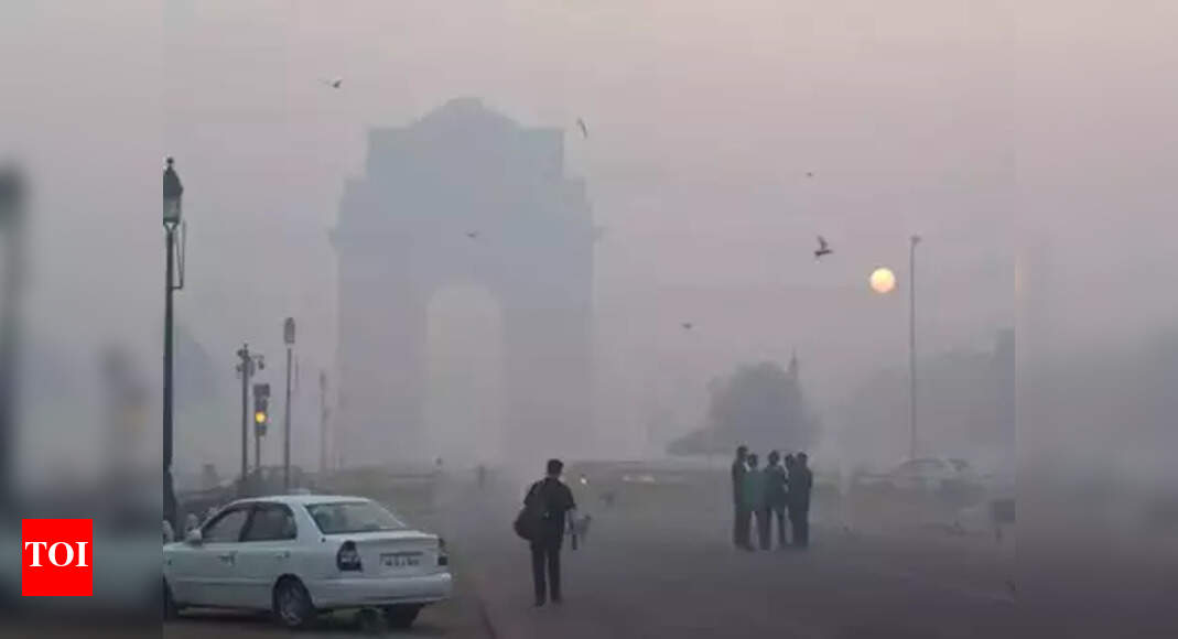 Delhi AQI News: Delhi's air quality remains 'very poor' with AQI of 306 ...