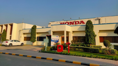 Pakistan's automotive crisis: Honda, Suzuki, Toyota stop production