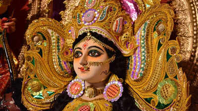 Happy Dussehra 2025: Best messages, quotes, wishes, images and greetings to share on Vijayadashami