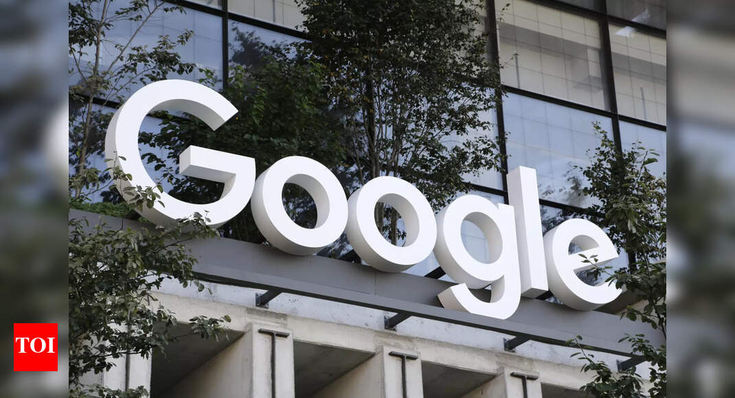 Google Discover reportedly rolling out air quality (AQI) card on Android and iOS