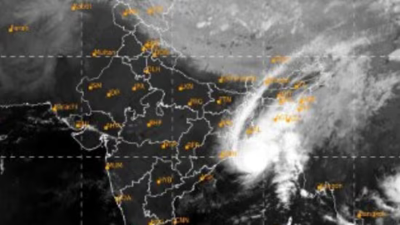 Heavy Rainfall Warning Issued in Multiple States as Cyclone 'Hamoon ...