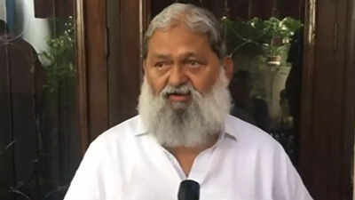 Inaction: Vij suspends 372 investigation officers