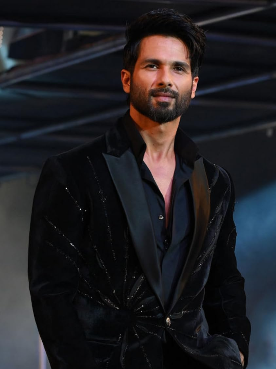 Top ENT News: Shahid Kapoor Announces New Film Deva, Update On ...