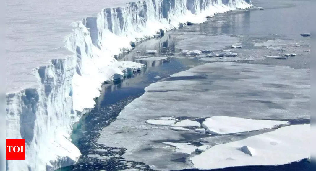 Los científicos descubrieron un antiguo paisaje fluvial preservado debajo de la capa de hielo de la Antártida Oriental