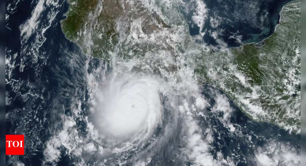 'Potentially catastrophic' Hurricane Otis heads for Mexico