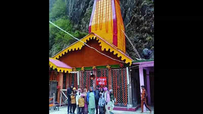 Yamunotri shrine to close on November 15 and Badrinath on November 18