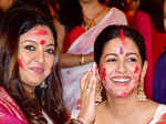 Tanushree Dutta, Ishita Dutta