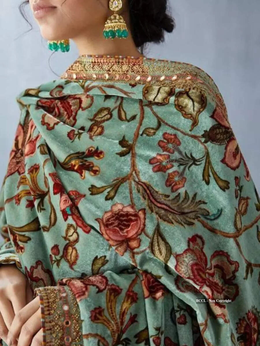 10 Must-have shawls in every woman's winter wardrobe - Vimarsana News
