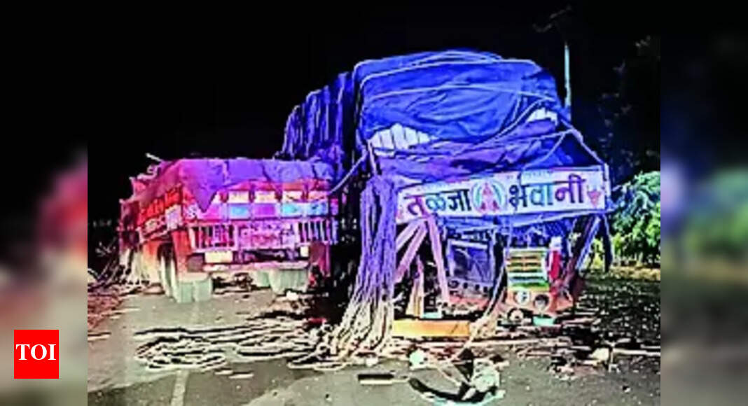 Truck Collision: Trucks Collide At Mall, 2 Drivers Die | Hyderabad News ...