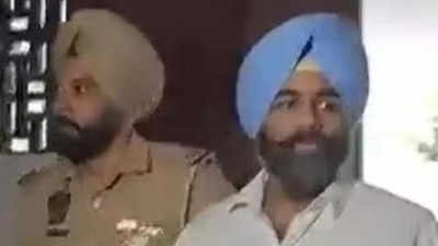 400px x 225px - Punjab police arrest SAD leader Bunty Romana for posting 'morphed video' on  X platform to harm CM's reputation | Chandigarh News - Times of India
