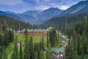Hotels with stunning Himalayan views in India