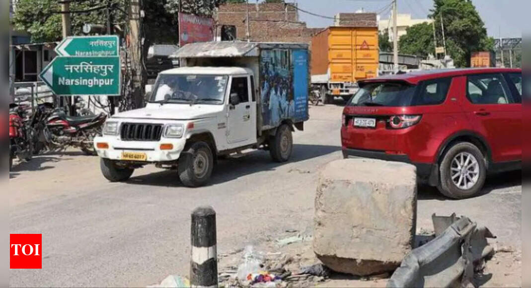 Extinction Event Nhai To Seal Illegal Eway Cuts, File Firs Against Those Breaking Barriers