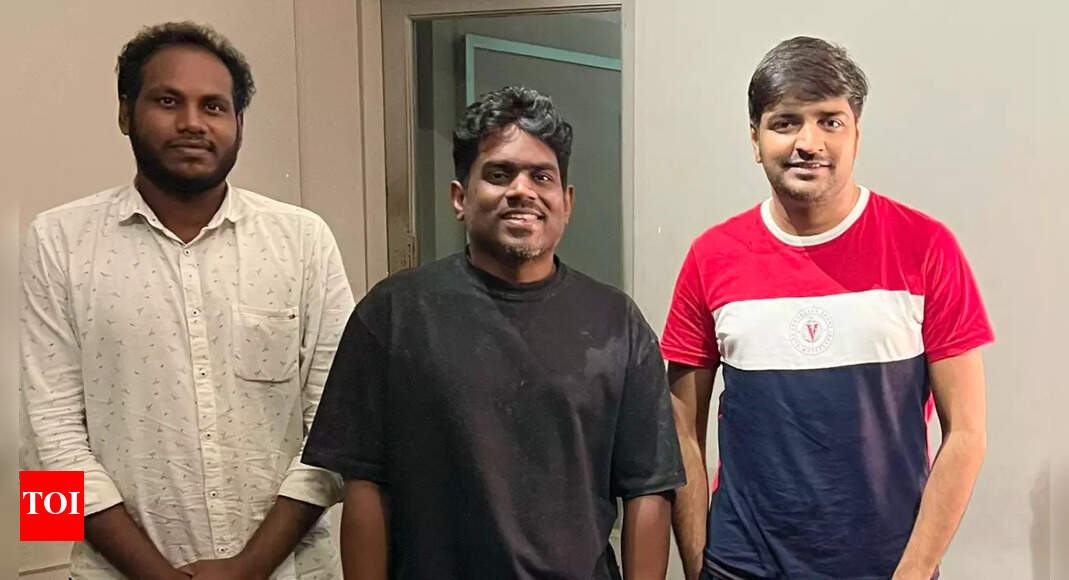 Actor Sathish gets Yuvan for his horrorcom | Tamil Movie News - Times ...